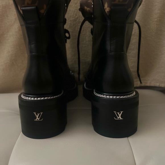 Louis Vuitton boots - Picture 4 of 11